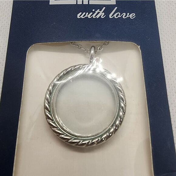 NWT Effy Silver Locket Necklace - Picture 2 of 3